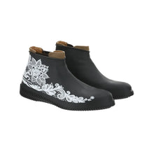TUCANO URBANO FOOTERINE Flower shoe covers 