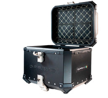 BAULETTO GPR TECH TUAREG 660 2021/2023 E5 TOP CASE ALPI-TECH 45 LT. BLACK BAULETTO TOP CASE IN ALLUMINIO, COLORE NERO CON PIASTRA SPECIFICA